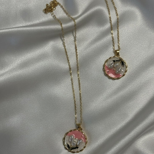 Sweet Flower Cameo Pendant - Pink &; Gold
