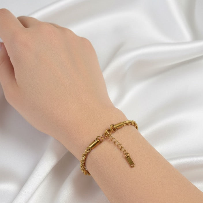 Elegant Twisted Rope Chain Bracelet