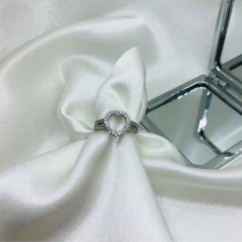 Open Circle Pavé Ring - Silver Crystal
