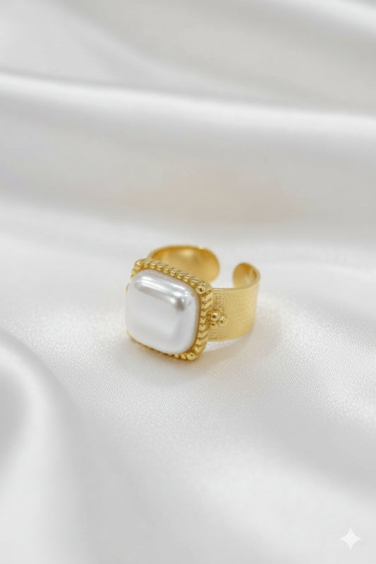 Vintage-Inspired Pearl Ring