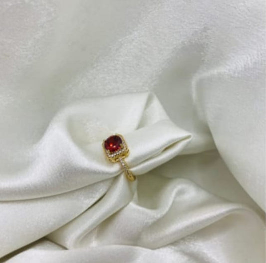 Vintage-Inspired Ruby Crystal Ring - Gold
