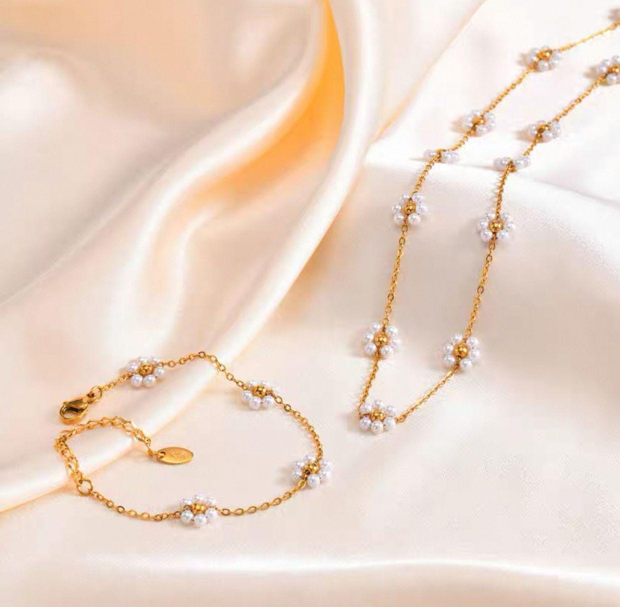 Flower Necklace & Bracelet Set