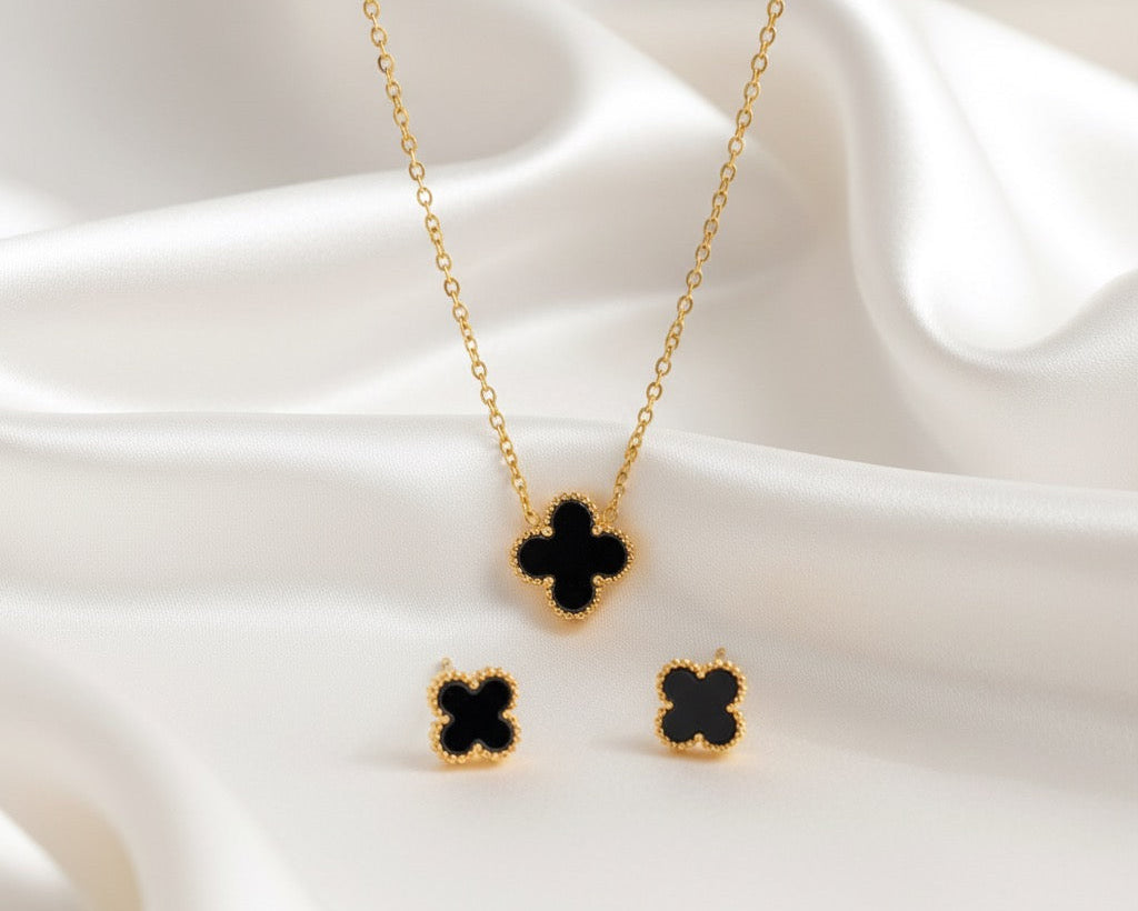 Clover Elegance Necklace & Earring Set
