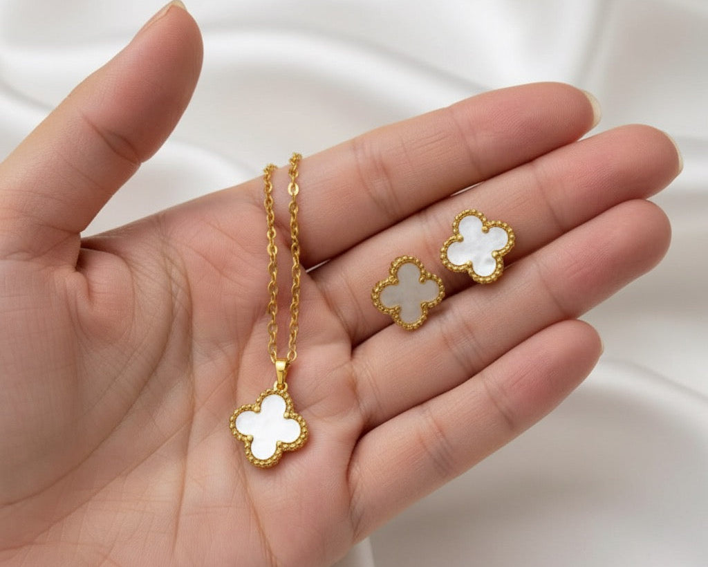 Clover Elegance Necklace & Earring Set