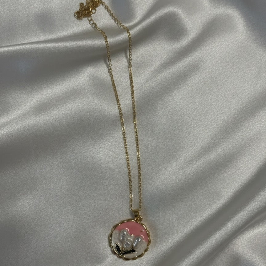Sweet Flower Cameo Pendant - Pink &; Gold