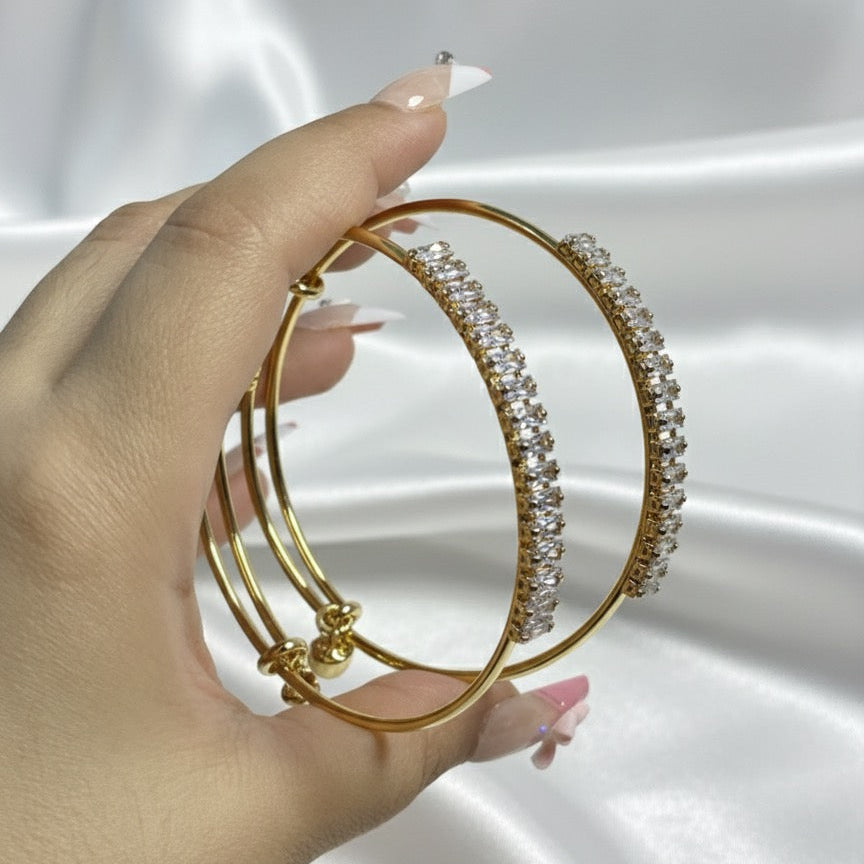 Baguette Crystal &amp; Knot Handcuff- Gold