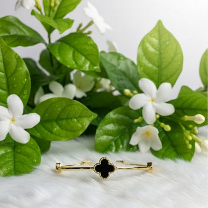 Lucky Clover Charm Handcuff