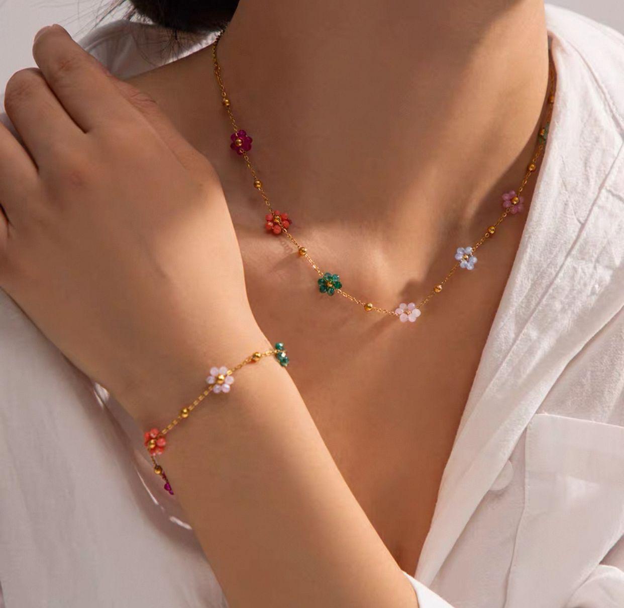 Flower Necklace & Bracelet Set